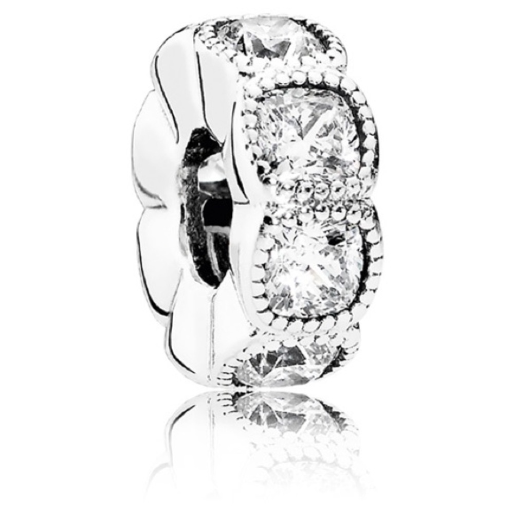 Alluring Cushion Spacer 792027CZ
